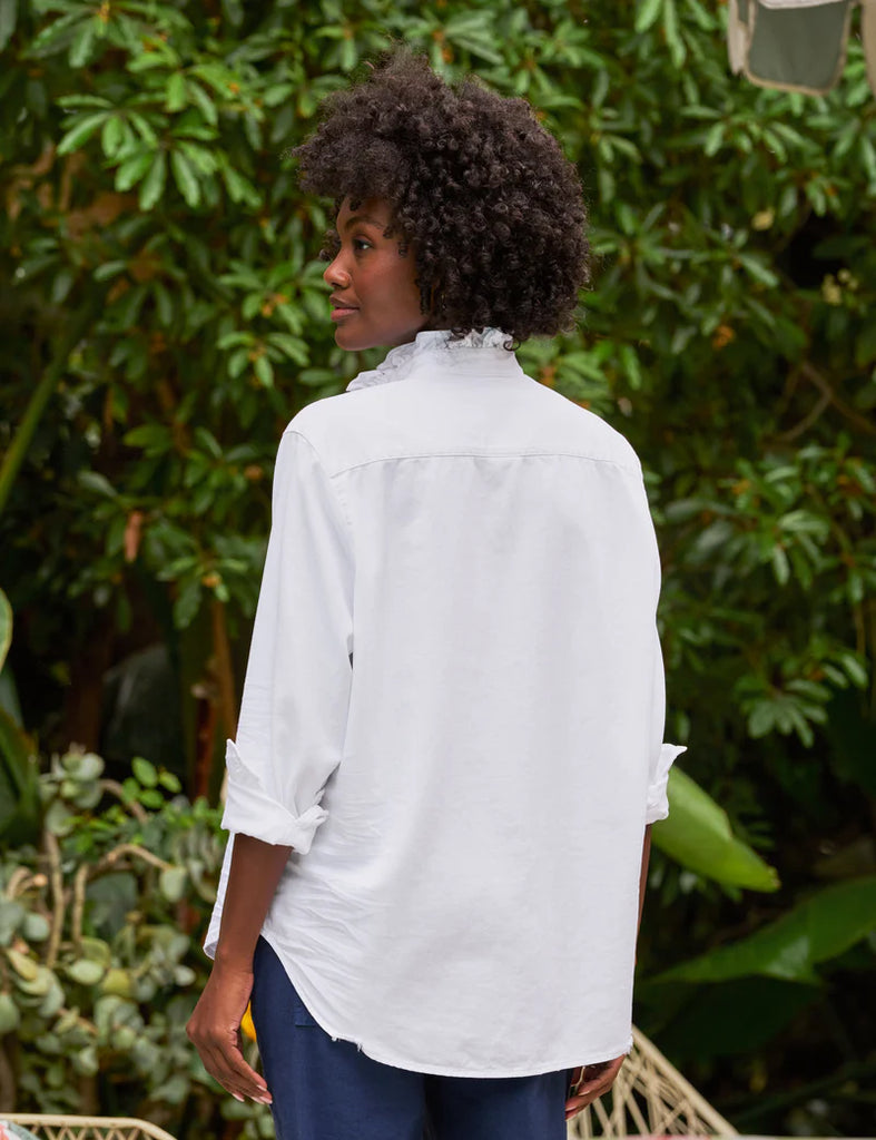 EILEEN RUFFLE Ruffle Collar Button-Up Shirt