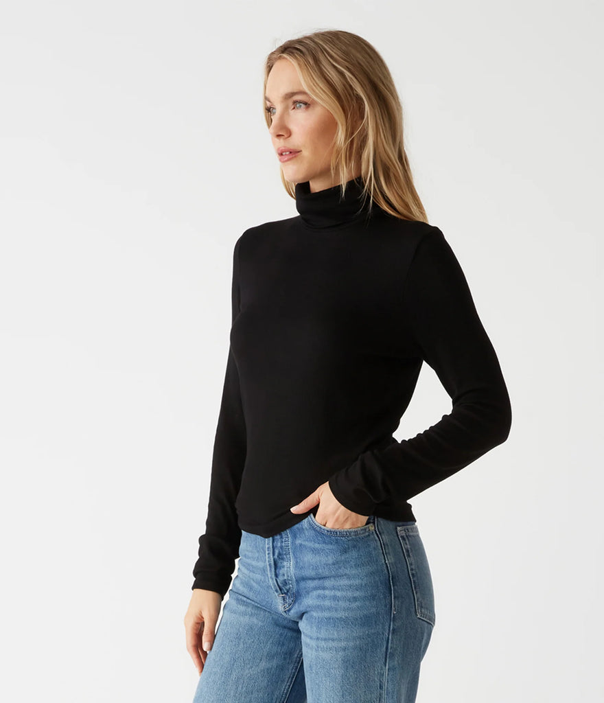 Tara Crop Turtleneck