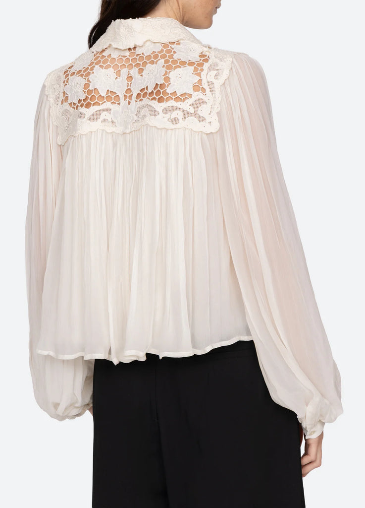 Daphne Top