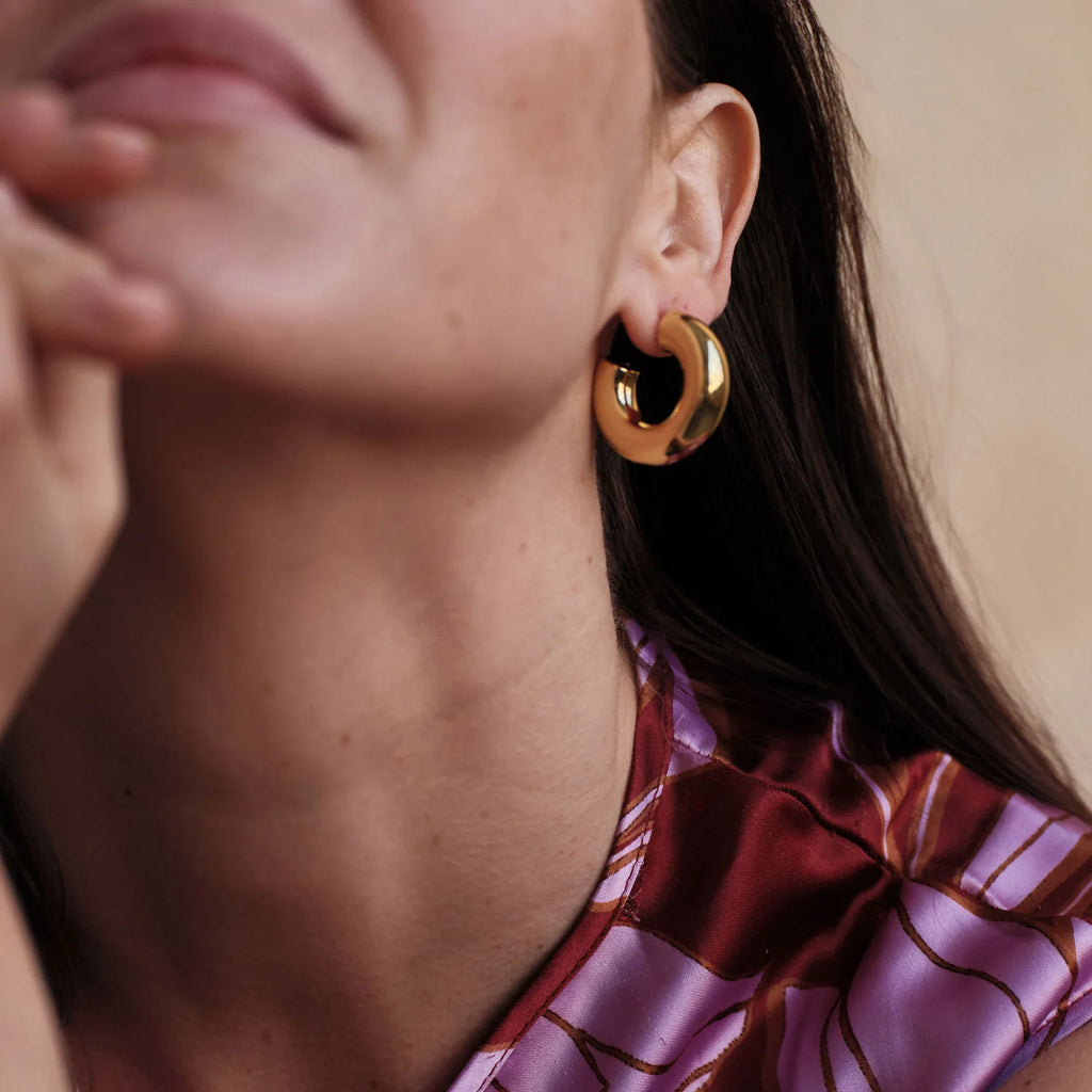 Emma Gold Hoop Earrings | Rebecca & Co Emma Gold Hoop Earrings | Rebecca & Co
