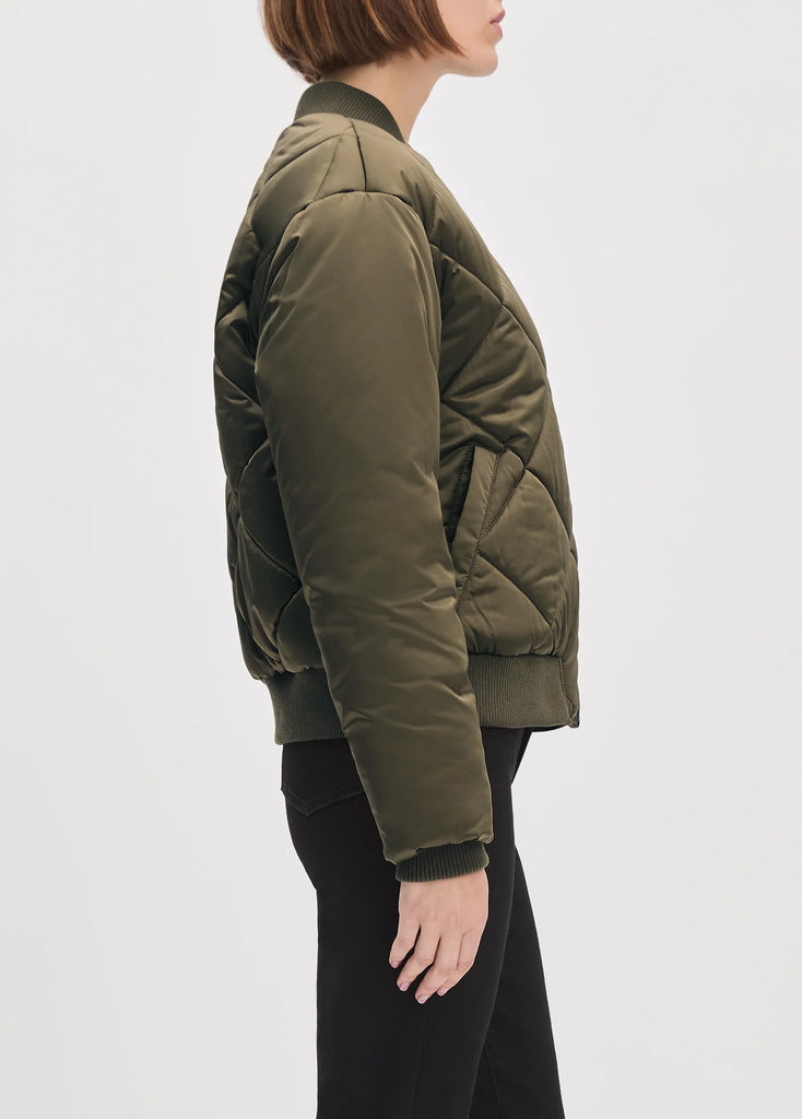 The Favorite Bomber